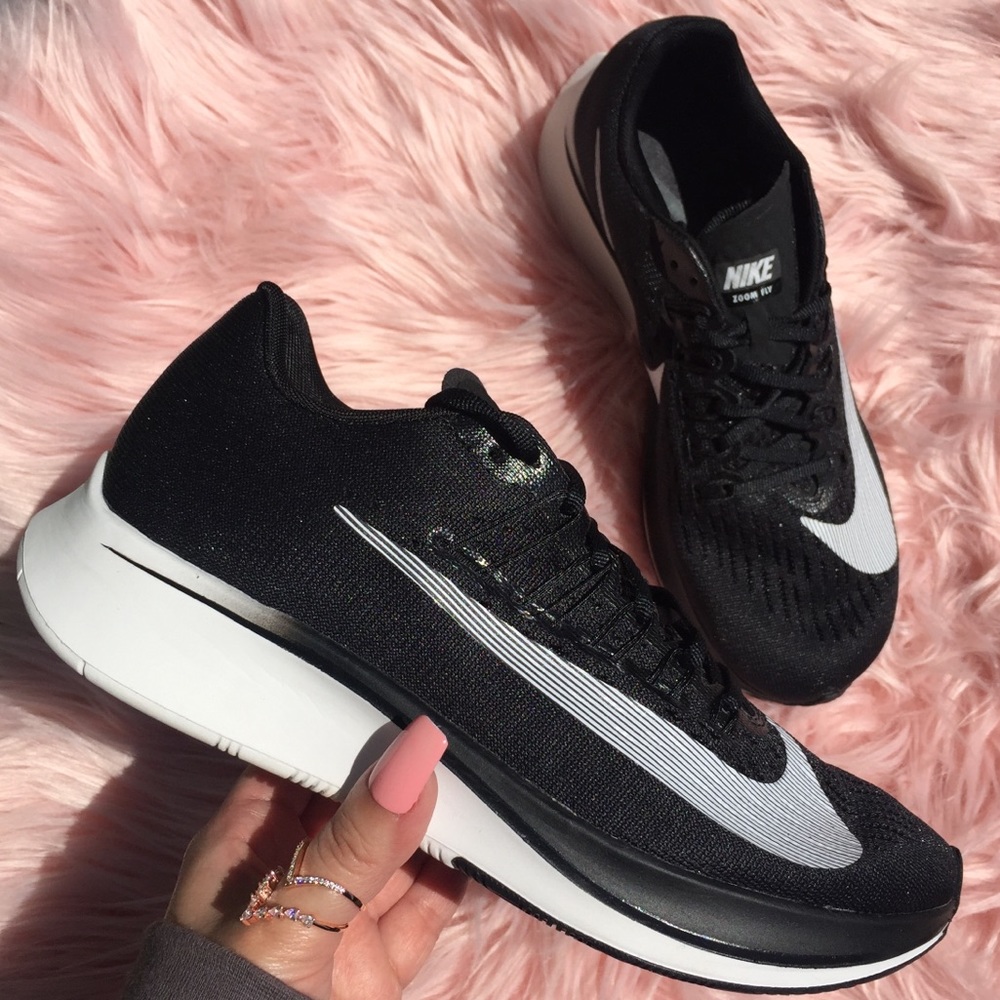 Half off! New Nike Women’s Zoom Fly Flyknit - Picture 1 of 4